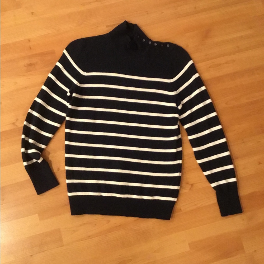 Banana Republic navy with white stripe mock turtleneck sweater